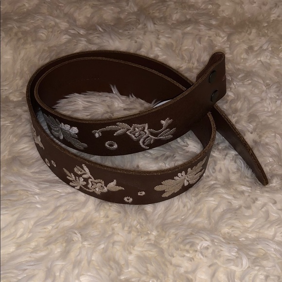 Levi’s Floral Embroidered Belt w/o Buckle